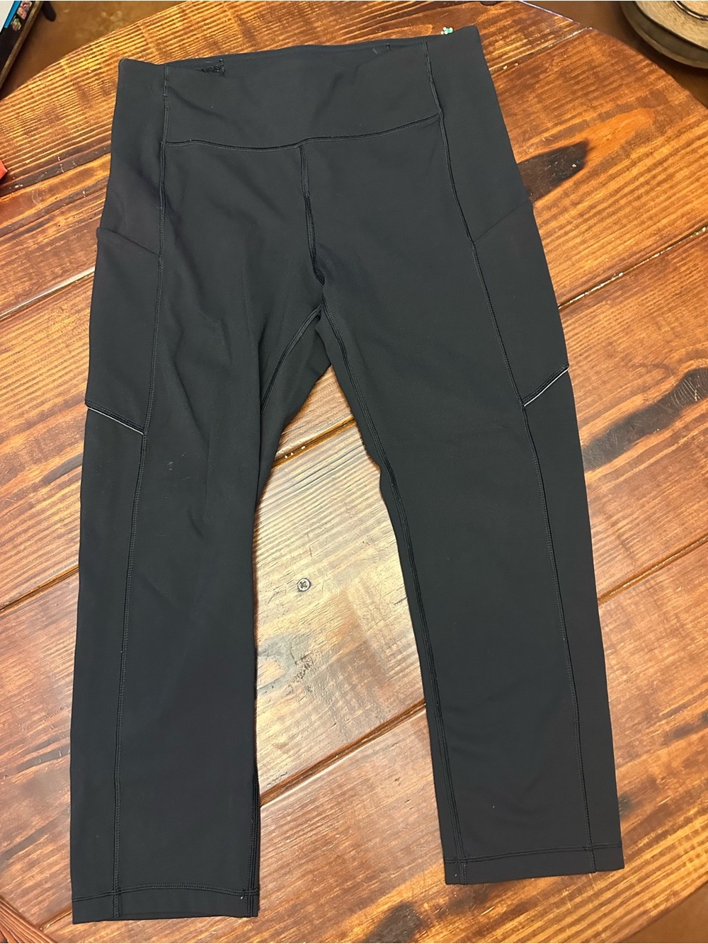 Lululemon Black Active cropped Leggings